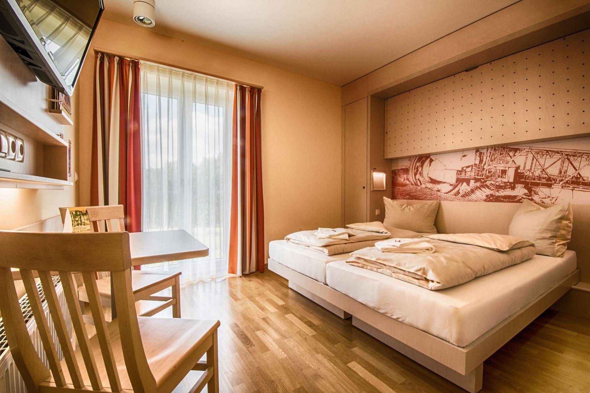 Jufa Hotel Im Brueckenkopfpark - Juelich מראה חיצוני תמונה